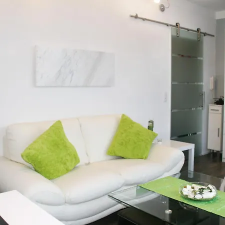 Apartment Schöne Kleine Ferienwohnung Mit Großer Dachterrasse Und Ostseeblick *